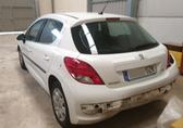 Compra y venta de coches siniestrados.