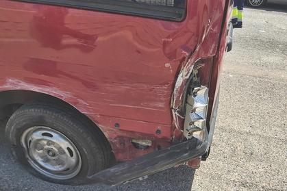 Compra y venta de coches rotos.