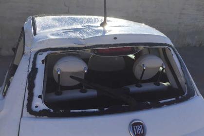 Compra y venta de coches rotos.